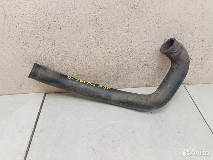 Патрубок системы охлаждения