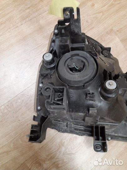 Фара галоген левая Nissan X-Trail T31 2007-2014