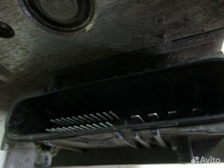 Блок ABS (насос) Kia Ceed 2007-2012 (589201H300)