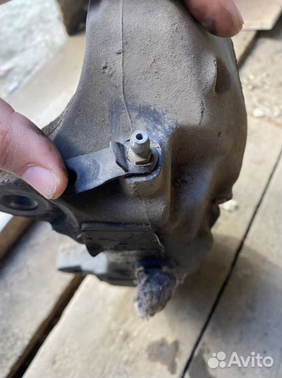 Суппорт тормозной передний туарег nf