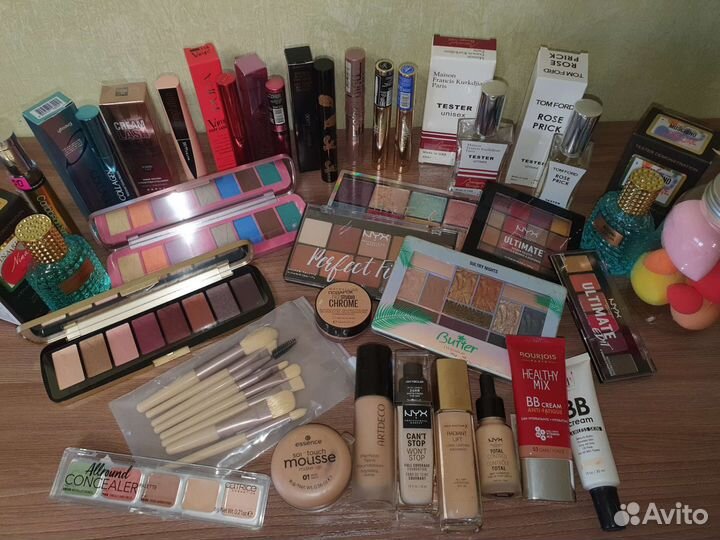Набор новой косметики пакетом или шт