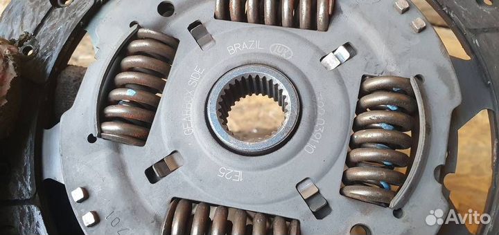 Комплект сцепления Volkswagen Golf V 2003-2009