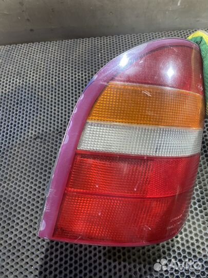 Фонарь левый Форд Мондео 2 Универсал Mondeo 2