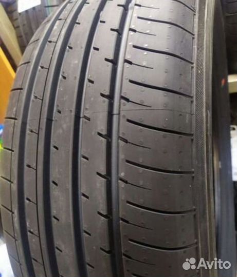 Yokohama BluEarth-XT AE61 225/55 R18