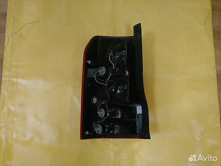 Фонарь задний Discovery III