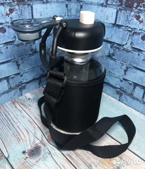 Бутылка стеклянная с чехлом, ремешком и фильтром