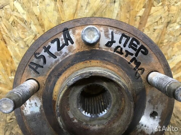 Ступица передняя Opel Astra J седан 1.6 2014