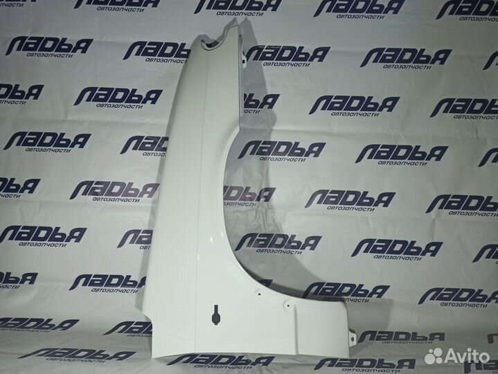 Крыло 2114 правое 