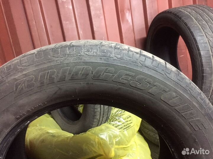 Bridgestone Dueler A/T 235/65 R18