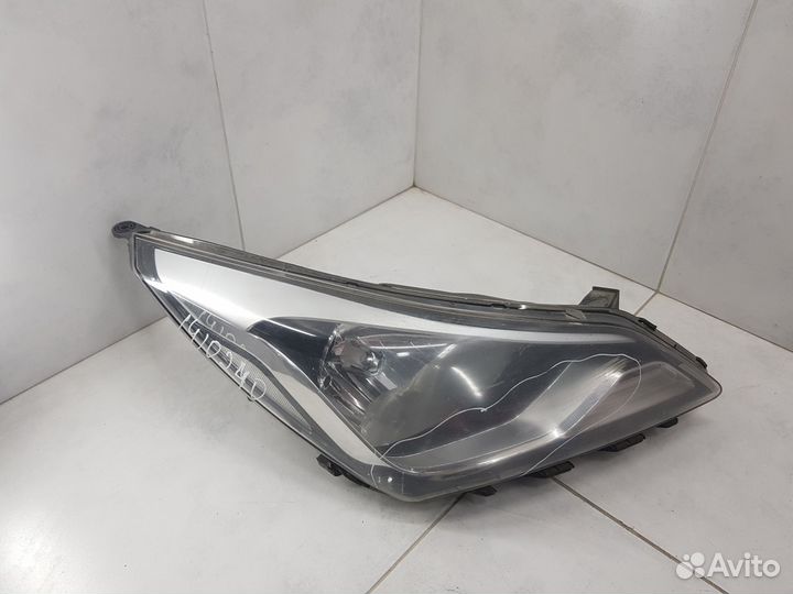 Фара правая Hyundai Solaris