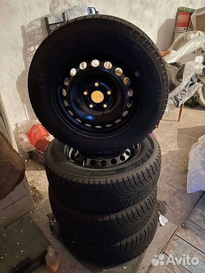 Комплект зимних колес r15