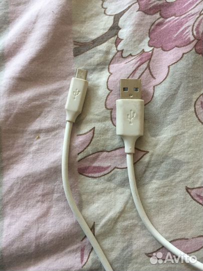 Провод для зарядки телефона