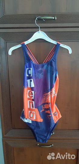 Спортивный купальник для девочки Arena, рост 152