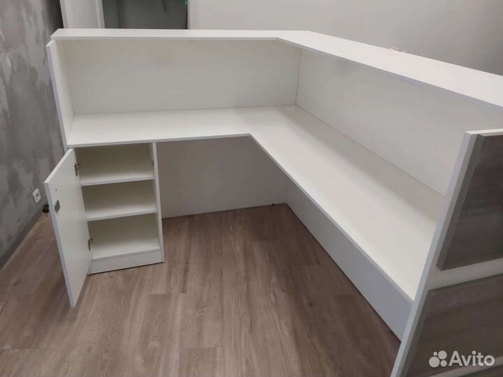 Угловая стойка ресепшн, новая