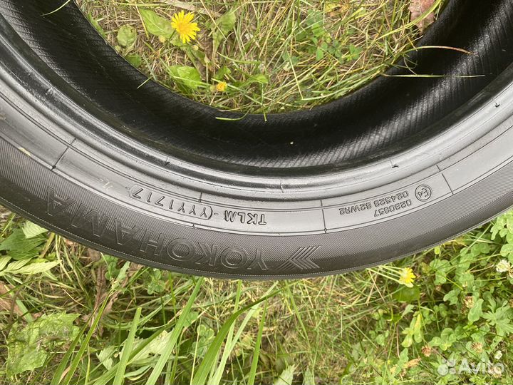 Yokohama BluEarth E70BZ 215/55 R17