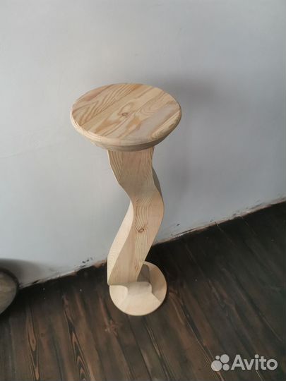 Стойка цветочная