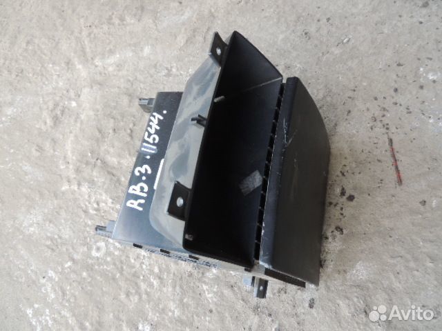 Вещевой ящик водителя бардачок Renault Premium 199