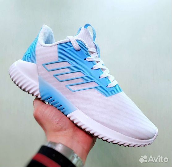 Кроссовки Adidas