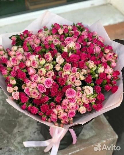 Букеты из кустовых роз