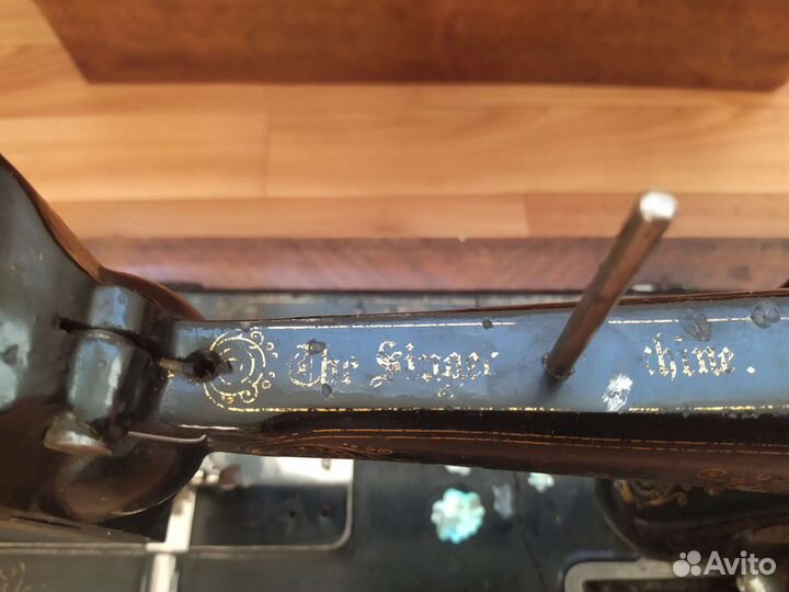 Швейная машинка зингер