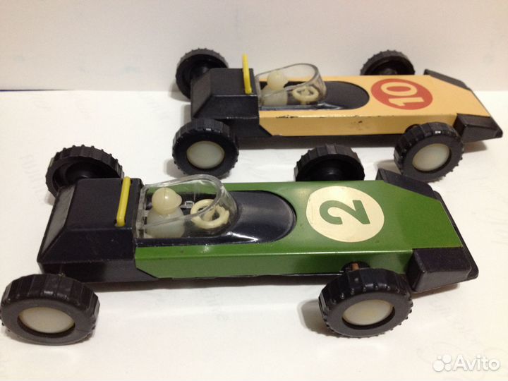 Игрушки машинки СССР. Цена за две