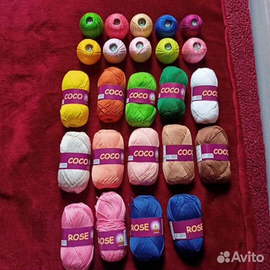 Пряжа и набор донышек