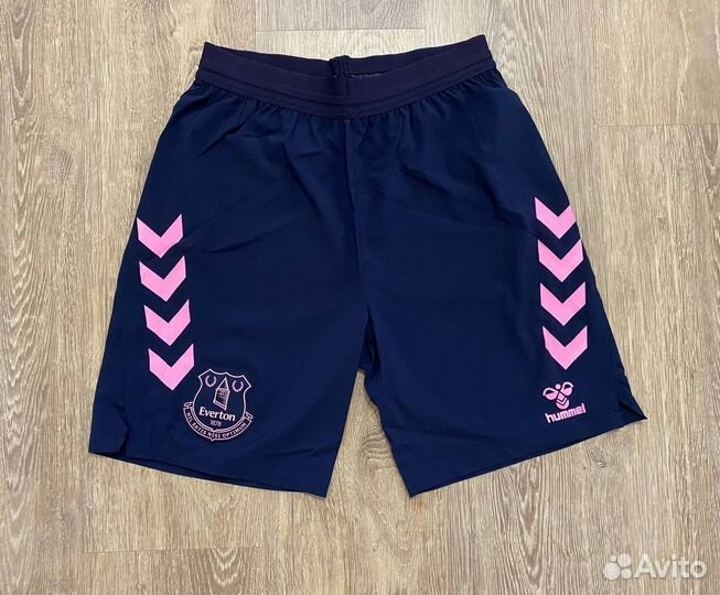 Футбольные шорты Hummel Everton S