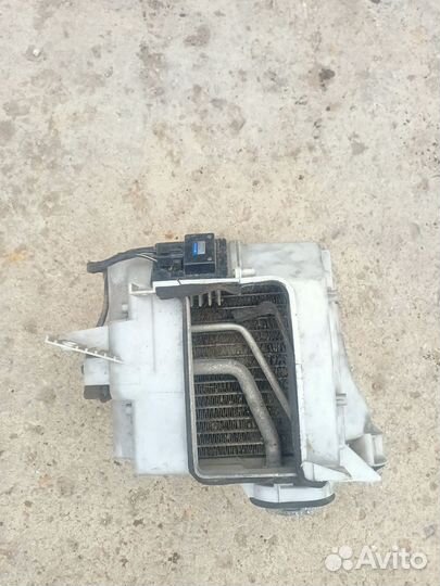 Корпус отопителя Mitsubishi Pajero II 2.5 1992