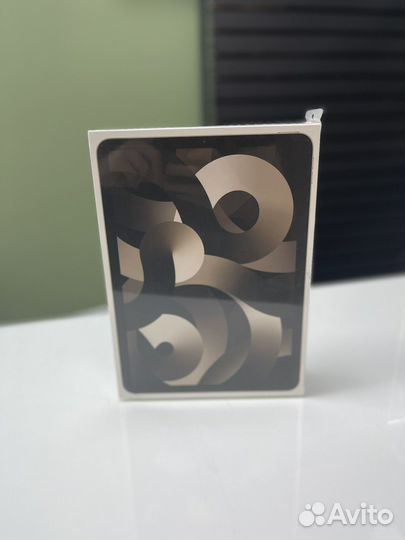 iPad Air 5 256GB LTE Starlight