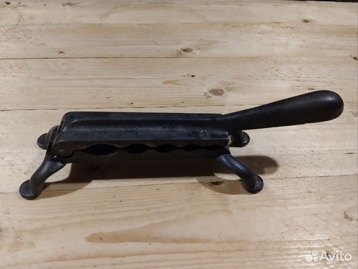 Сжиматель пробок орехоколк СССР