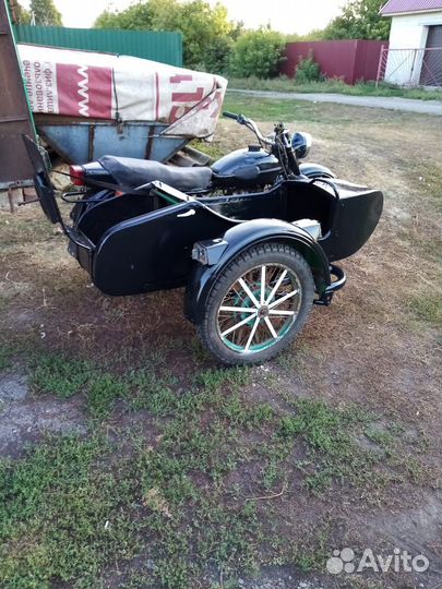 Продаю Урал