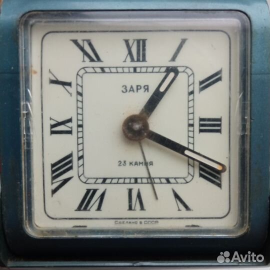 Будильники заря. СССР