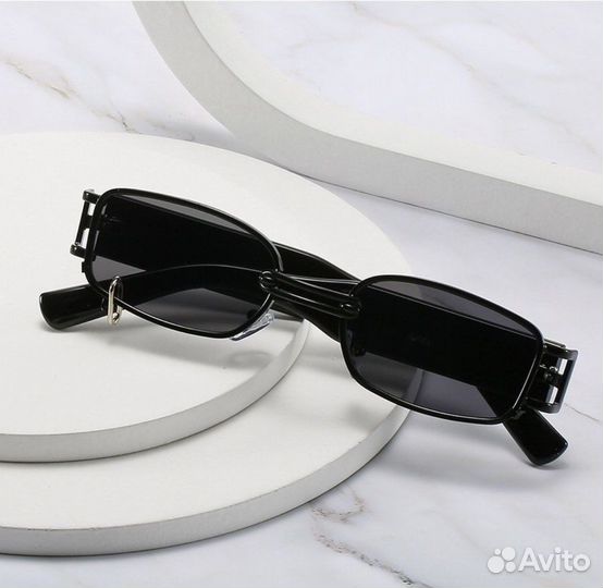 Солнечные очки женские