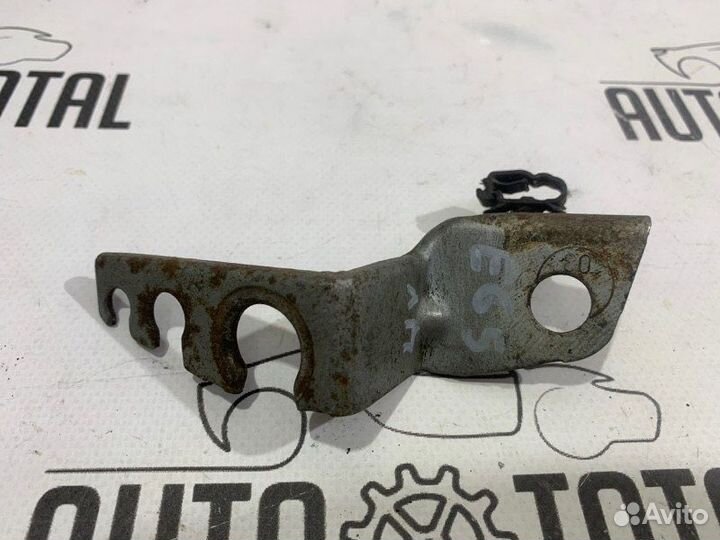 Кронштейн передний левый Bmw 745 E65 N62B44 2004