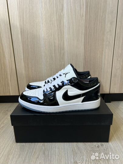 Кроссовки Nike Air Jordan 1 Low SE concord
