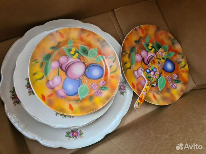 Посуда хрустальная, фарфоровая, бокалы,стаканы