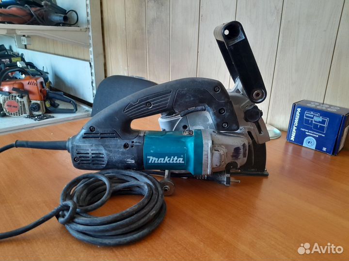 Штроборез makita