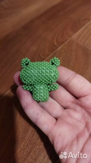 Амигуруми лягушка из бисера
