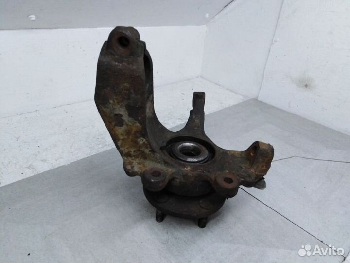 Кулак передний правый 1477861