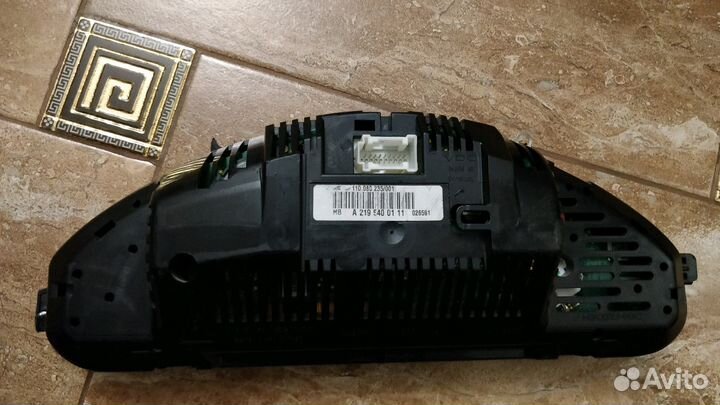 Щиток приборов Мерседес CLS 219. A 219 540 01 01