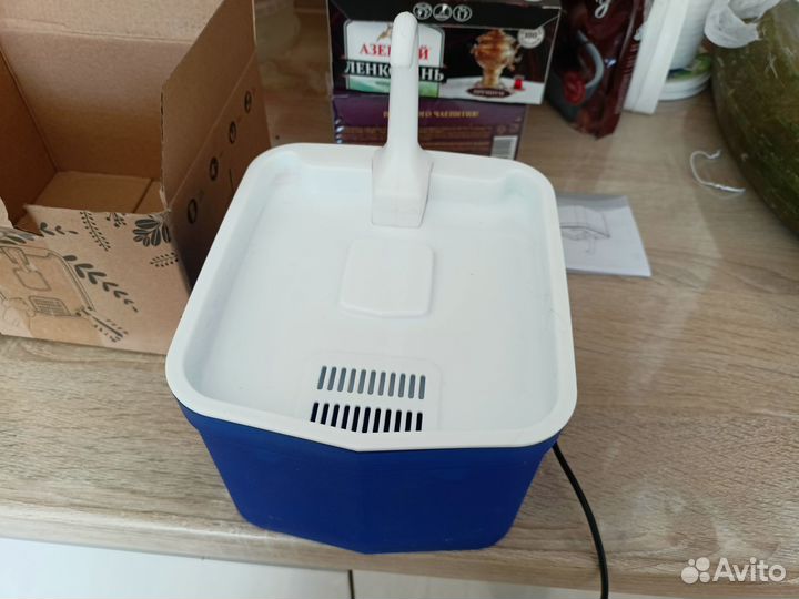 Фонтан поилка для кошек