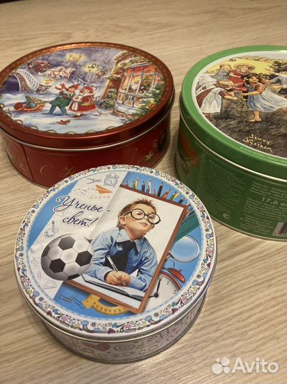 Жестяные банки от печенья