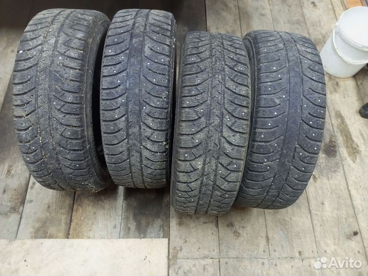 Продам резину с дисками можно без