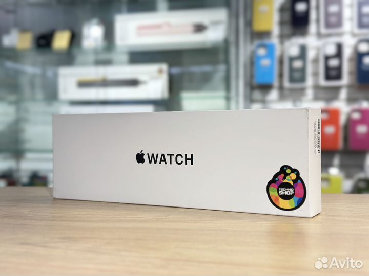 Apple Watch SE 2024 40mm Starlight Sport Band S/M