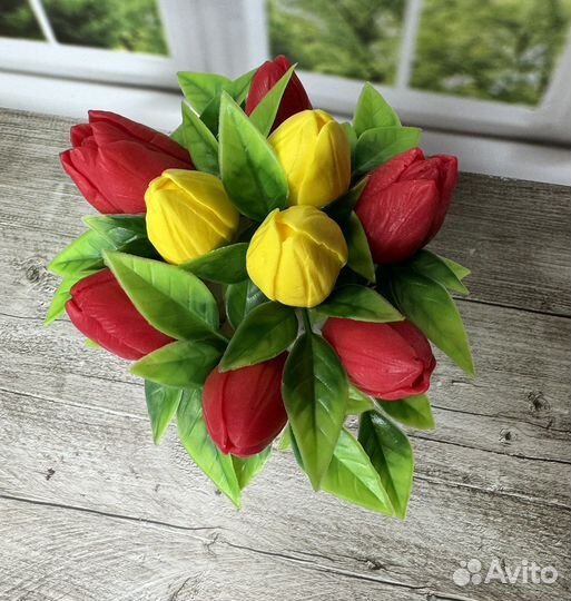 Мыло ручной работы тюльпаны