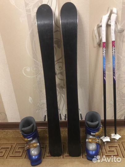 Горные лыжи, ботинки, палочки