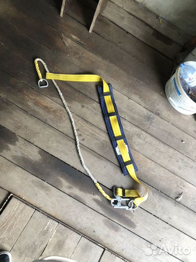 Удерживающая привязь