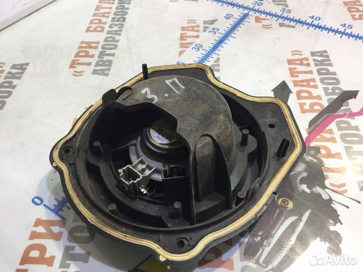 Ситроен С4 Динамик задней правой двери