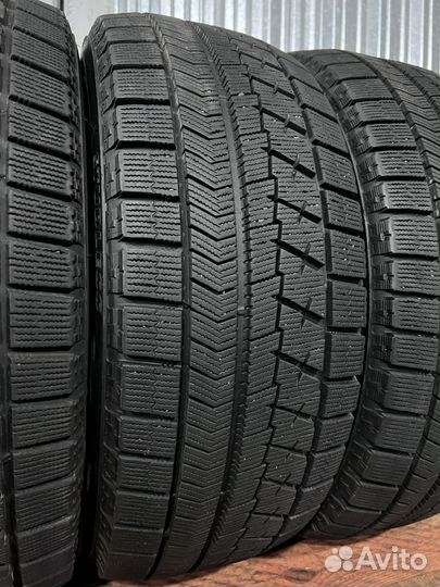 Bridgestone Blizzak VRX 215/55 R17 94Q