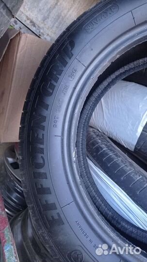 Goodyear EfficientGrip 215/60 R17